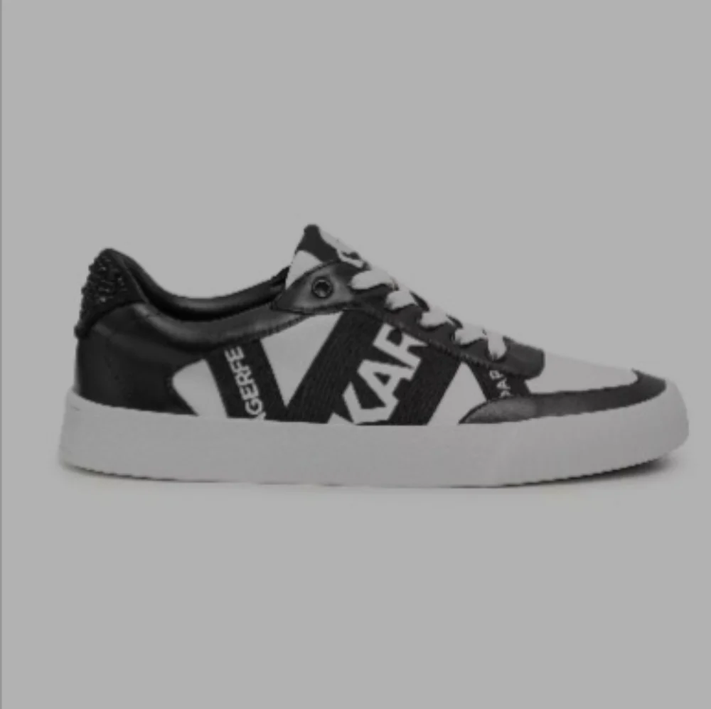 MICROSUEDE AND TUMBLED PU UPPER •KARL LAGERFELD LOGO PRINTED UPPER DETAIL •RHINE - Picture 3 of 6